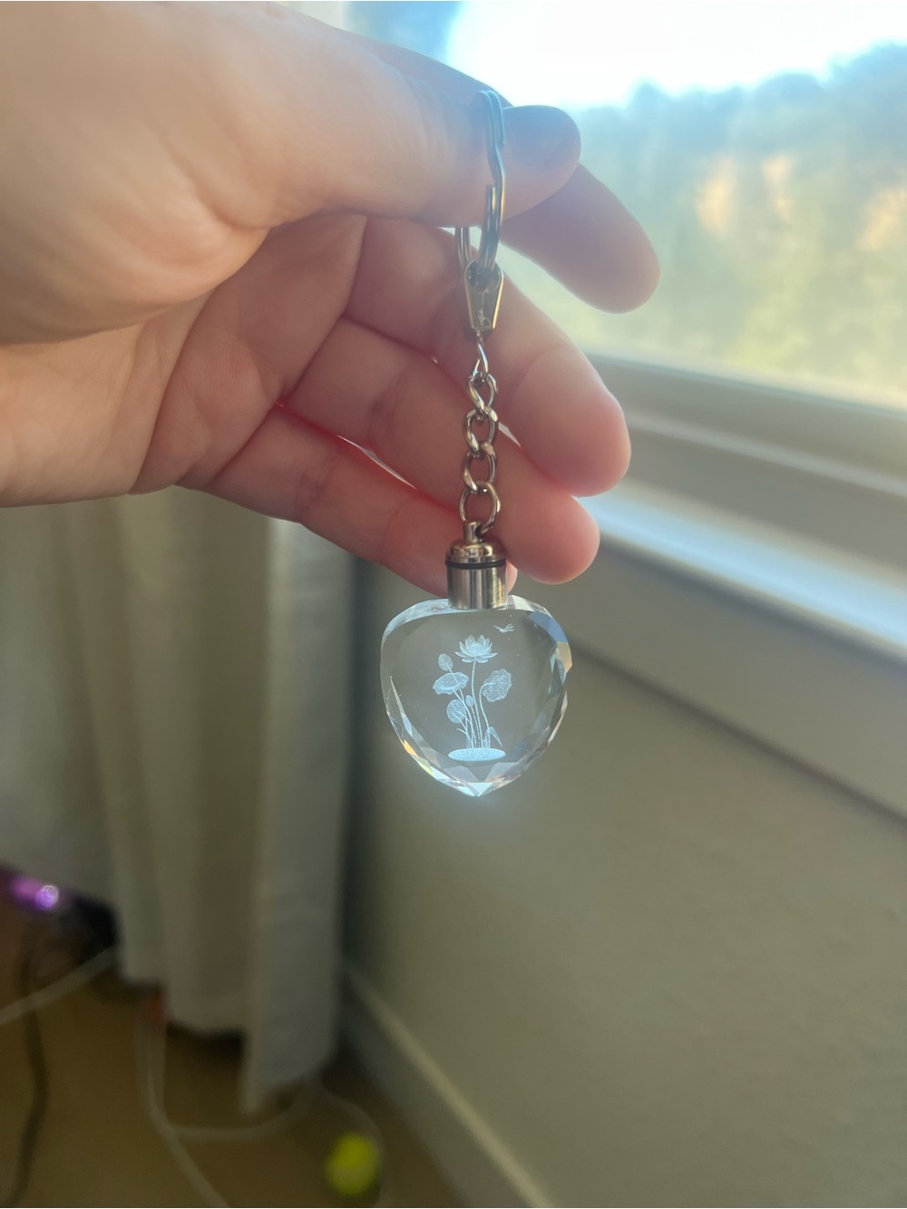 LED Light-Up Crystal Heart Flower Keychain – Engraved – Untested